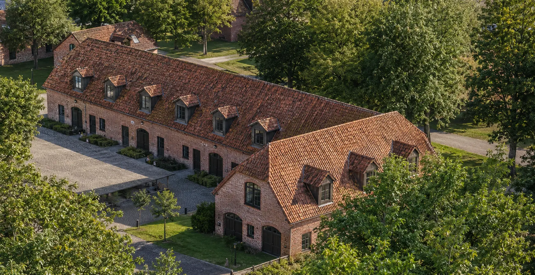 Historische Backsteinscheune am Rittergut Langreder